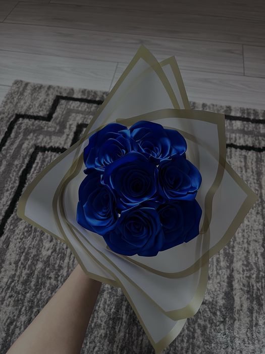 buchet 7 trandafiri din satin
