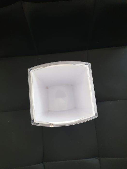 Стойка за четка за тоалетна чиния