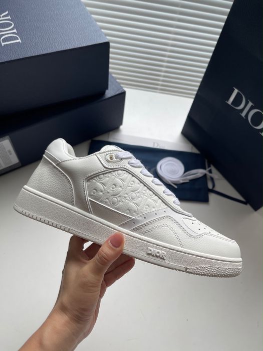Adidasi Dior , calitate premium , pe comanda , noi , 41