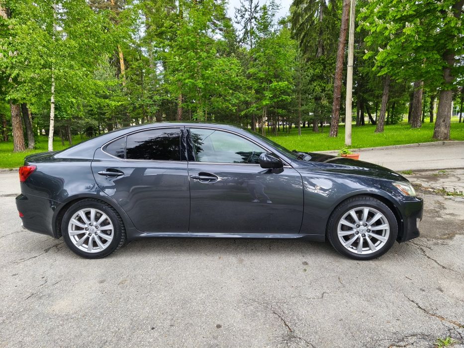 Lexus is250 exclusive