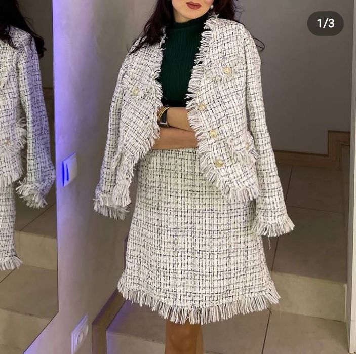 Костюм и юбка твидовый