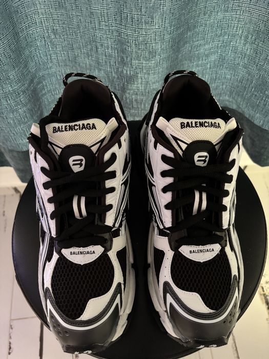 Balenciaga runner