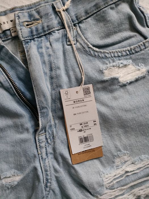 Vând pantaloni scurți din denim, marca OVS, noi, cu etichetă