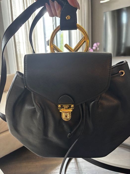 Кожена раница Fendi