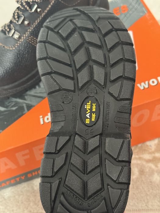 Спец ботинка сатылады!!!