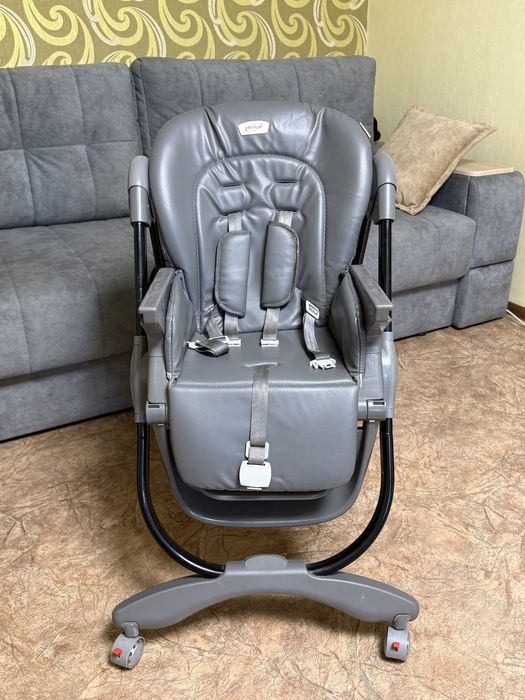 Продаю стульчик для кормления Teknum