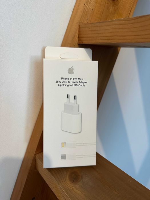 Încărcător 25W Apple + cablu Lightning 1m, nou