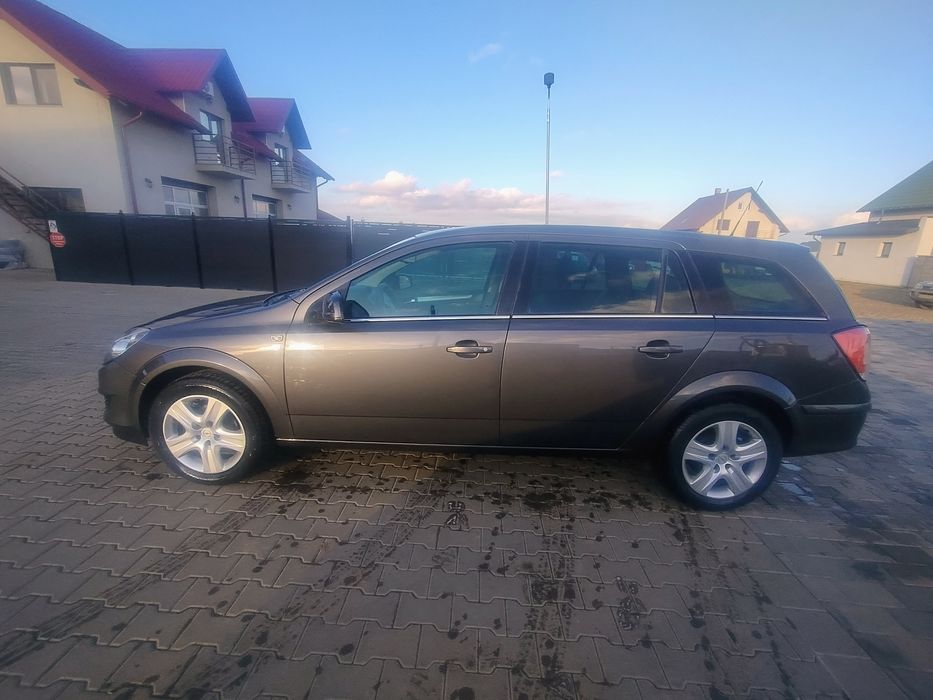 Vând Opel Astra H