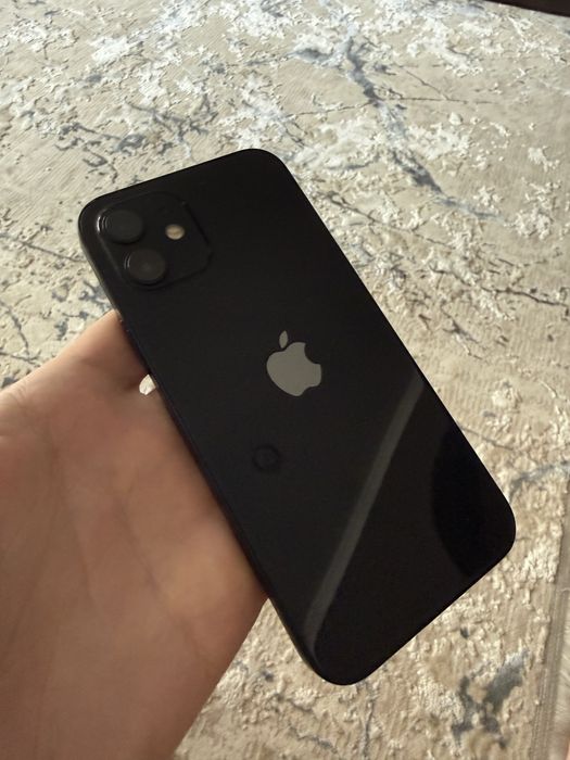 Продам iPhone 12