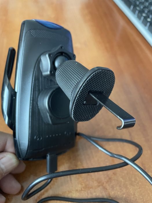 Автомобильный коонштейн для телефона