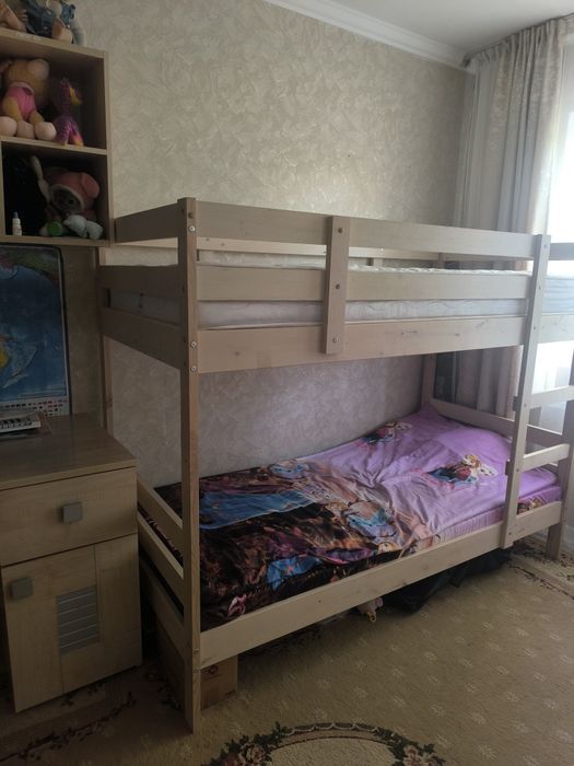 Продам двух ярусную кровать