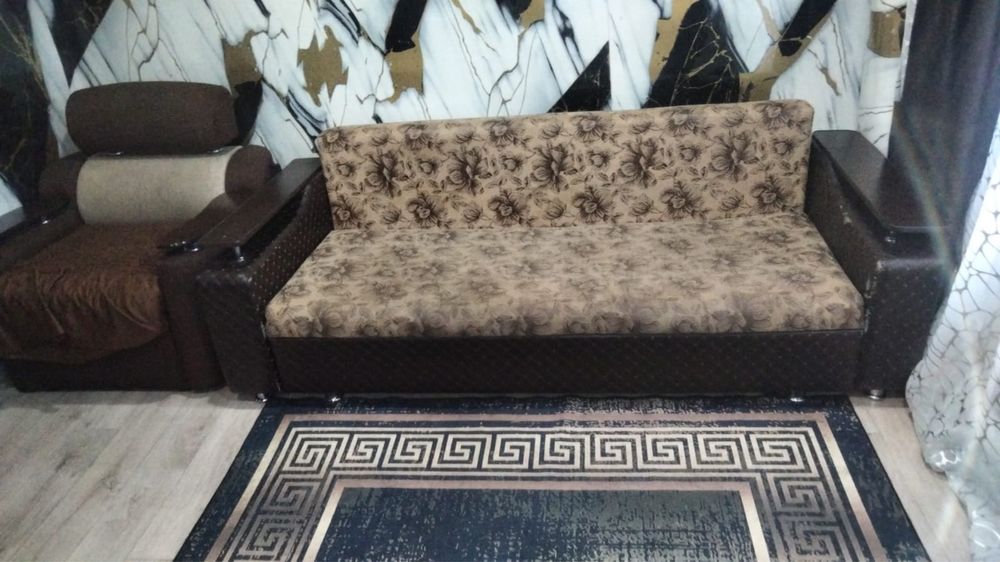 Продам диван с креслом