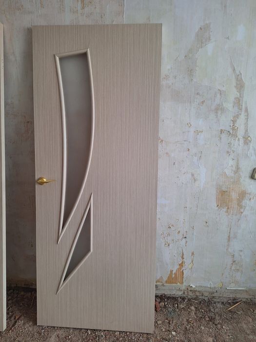 Двери межкмонотные