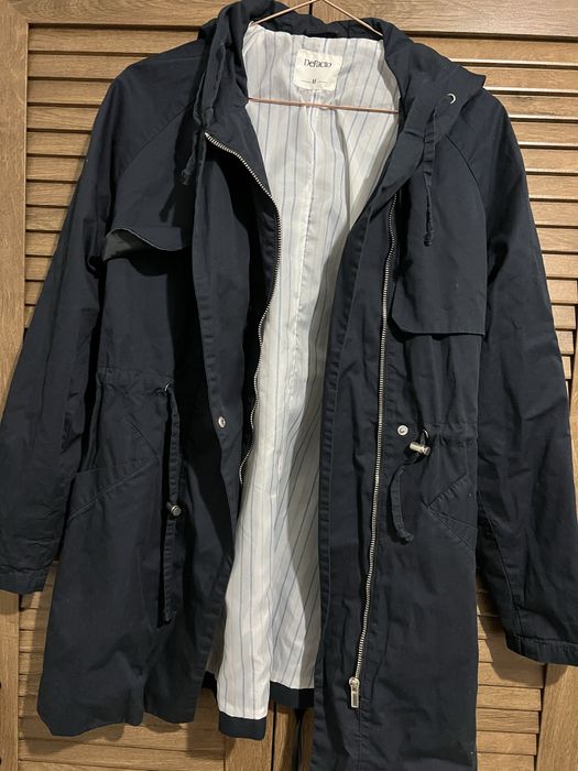 Дамско яке с качулка