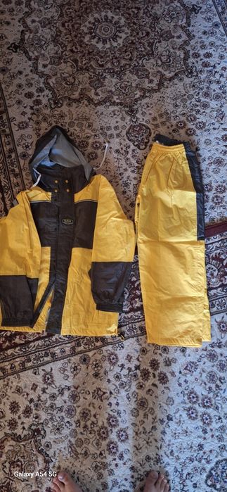 Дождевик пары менен корейский