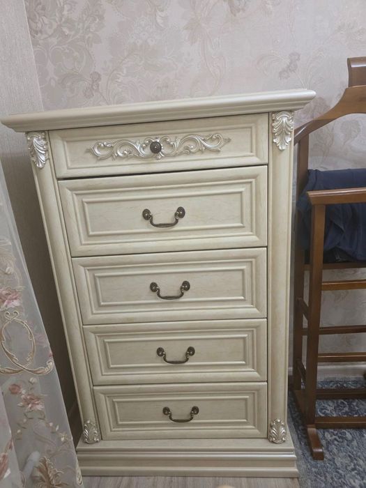 Мебель продам срочно комплект