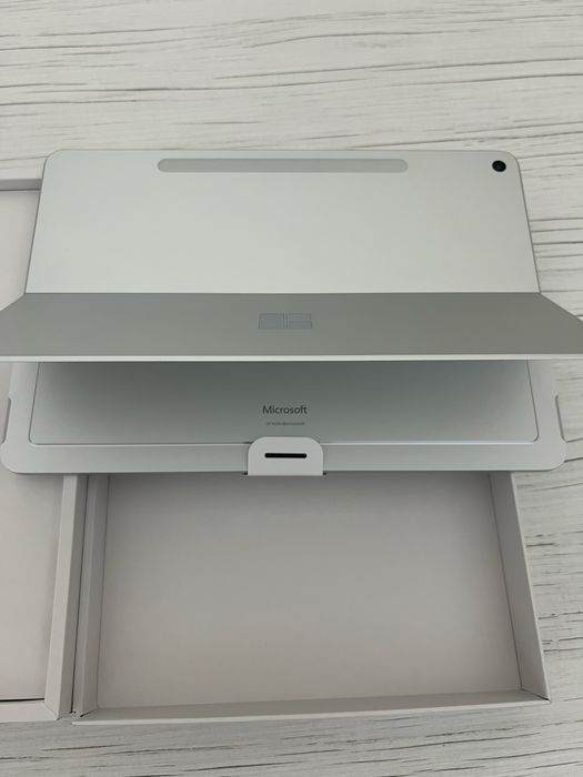 Microsoft Surface Pro 12"