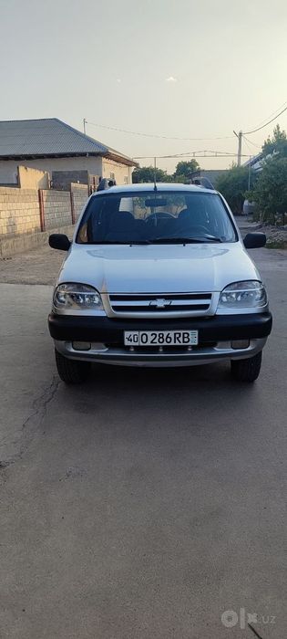 Chevrolet Niva 2004