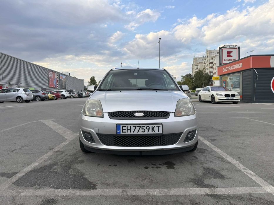 Ford Fiesta 1.25 бензин, 2008 г.