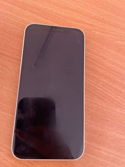 Продаю Iphone 12,срочно