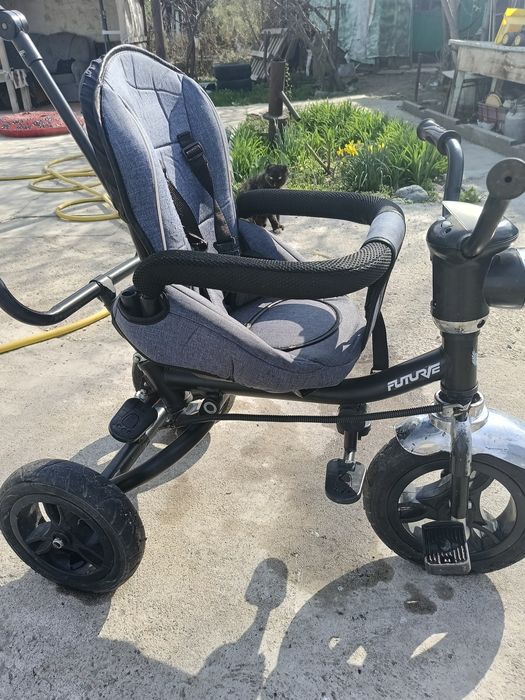 Трёхколёсный велосипед