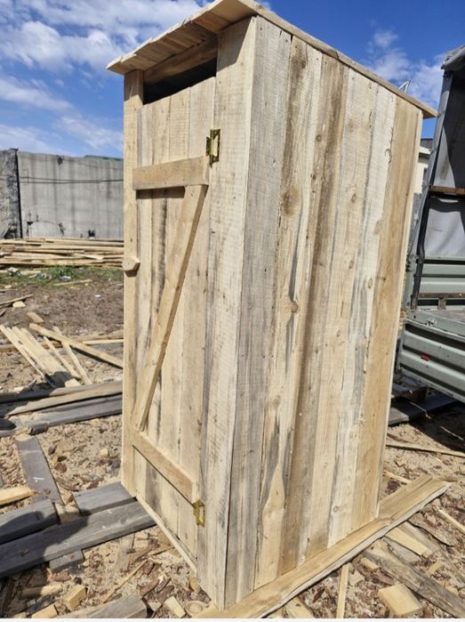 ТУАЛЕТЫ, Будки, Снего задержатили.