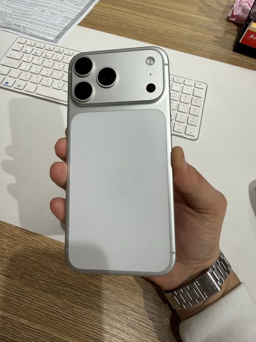 Iphone 17 pro max 256 silver sim+esim