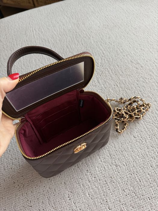 Мини чантичка Chanel