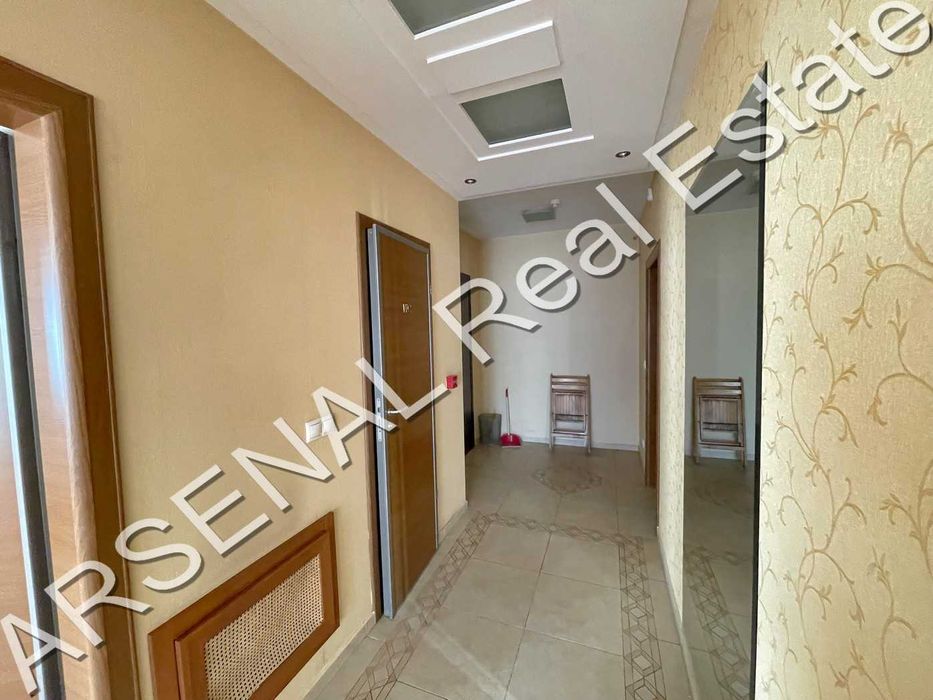 Дава се под наем Четиристаен апартамент в София, Изток - 149 кв.м за 1300 € - Снимка #1