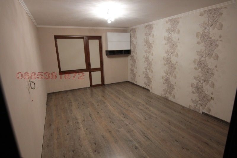 Продава се Тристаен апартамент в Варна, Възраждане 4 - 115 кв.м за 1007 €/кв.м - Снимка #6