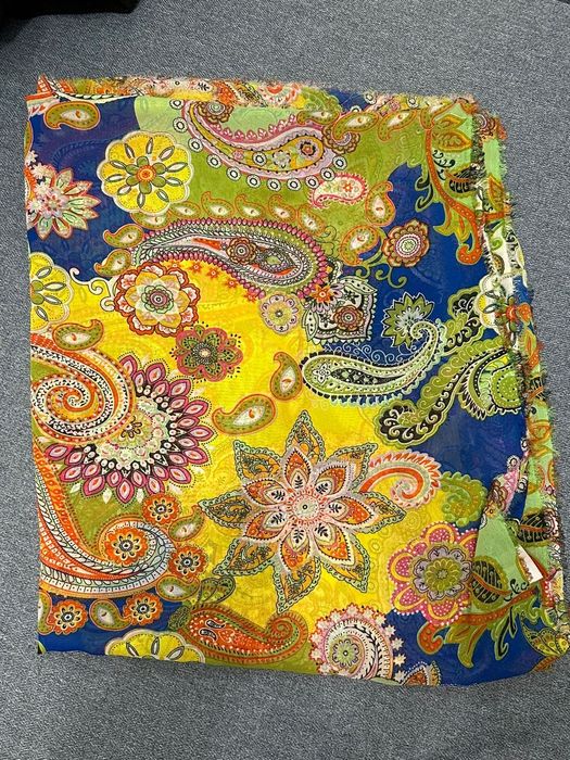 Ткань  шифон  на платье/ юбку