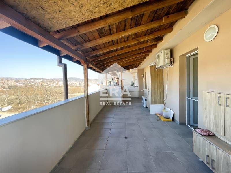 Уникален четиристаен апартамент!