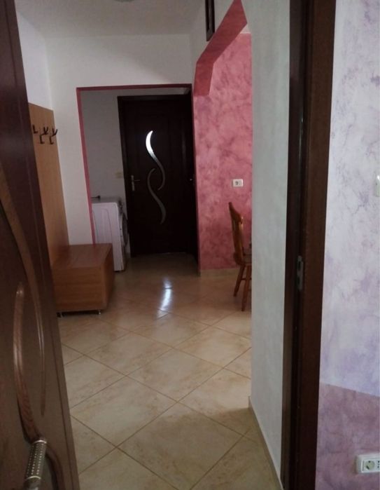 Inchiriez apartament cu 2 camere mobilat,utilat cu electrocasnice complet