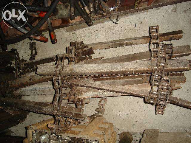 Lanturi cu racleti diferite lungimi și multe piese