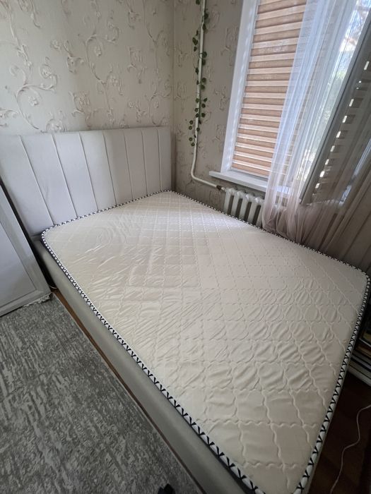 Продам удобну кровать полуторку!