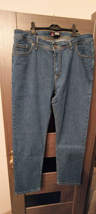 Blugi de bărbați diesel 50 cm talie