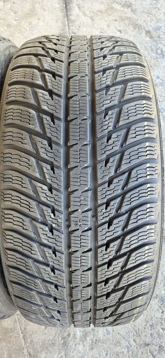 4 anvelope iarna Nokian 275/40/21.Pretul este pe bucata.
