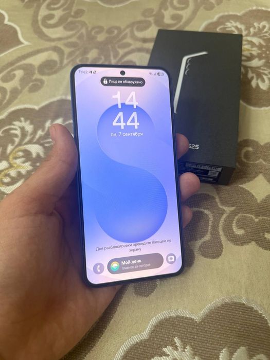 Samsung s25 в хорошем состоянии
