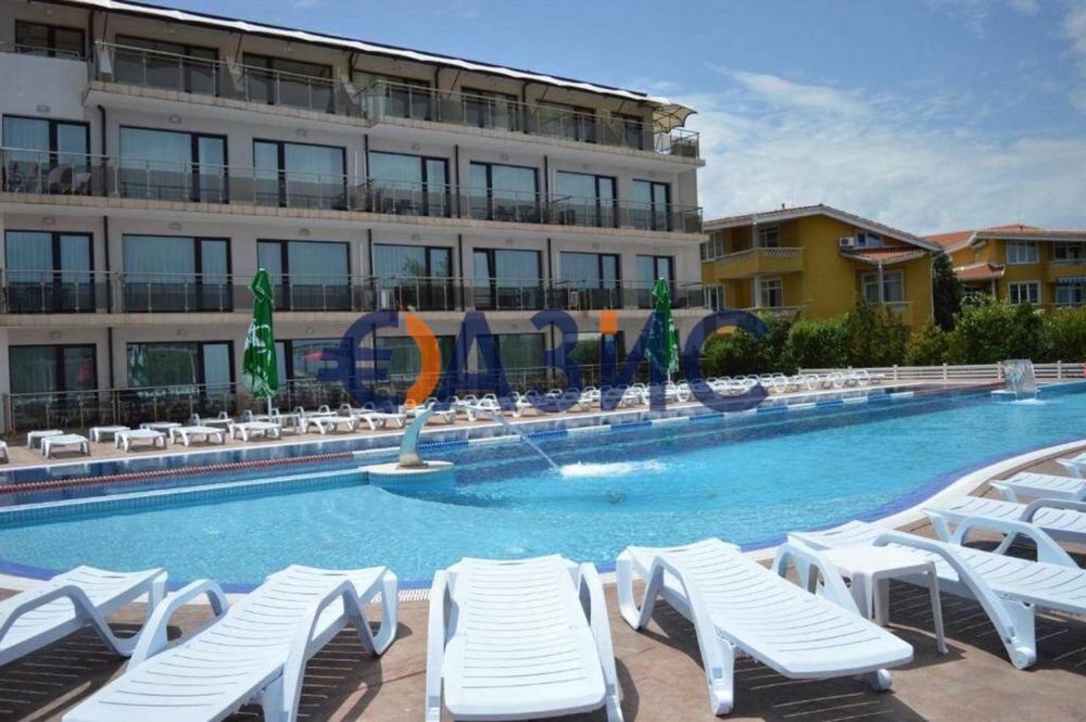 Апартамент с 2 спални на първа линия море," Созопол Стайл Клуб",