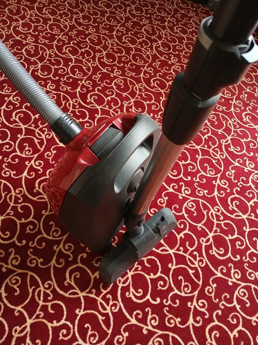 Прахосмукачка Miele Classic C1