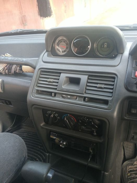 Продам машину mitsubishi pajero