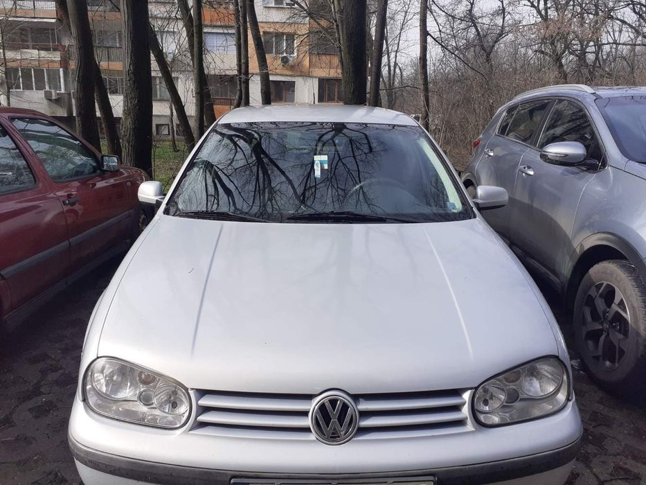 Продавам голф 4 ТДИ 1.9