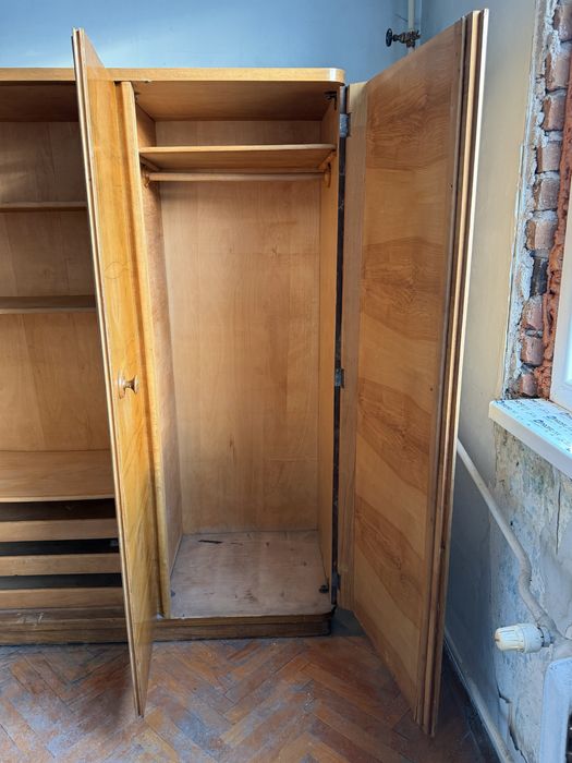 Гардероб ретро дървен  - 4 врати