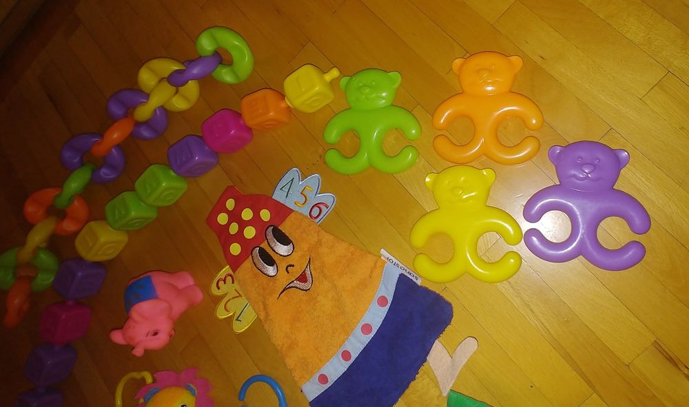 Играчки, играчки и още играчки на символични цени!