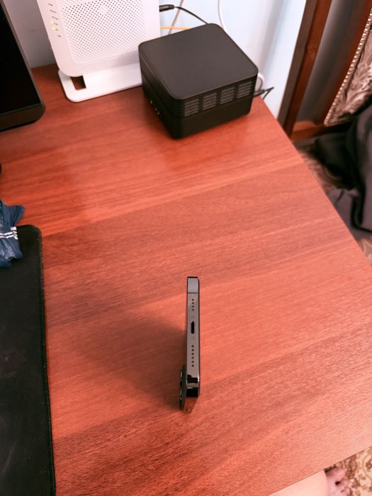 Apple iPhone 13 Pro Max + AirPods Pro