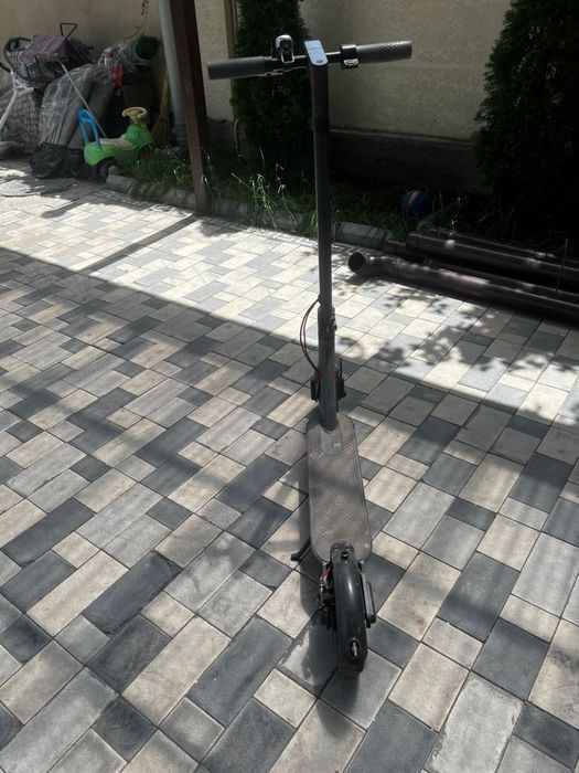 Продам электросамокат