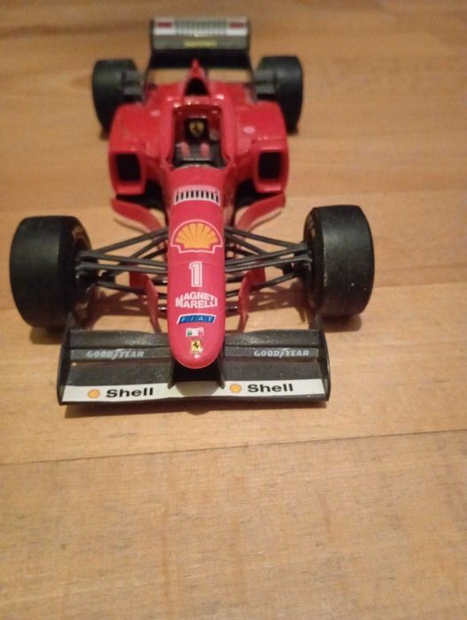 Ferrari F310 1996 Shell Schumacher - 1:20 - Maisto
