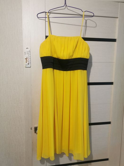 Продам платья размер 46-48