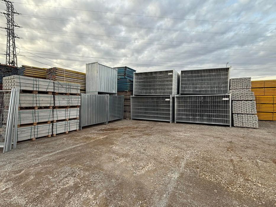 Ограда и кофражи