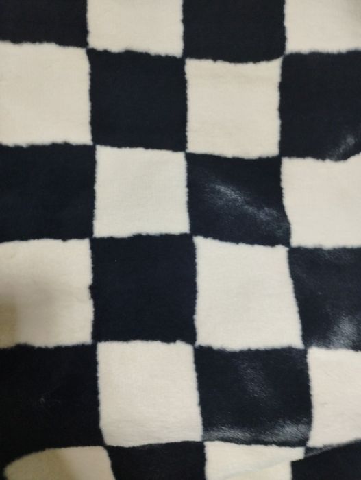 Ткань плюшевая. 1.65 на 2,5 и 155 на 170